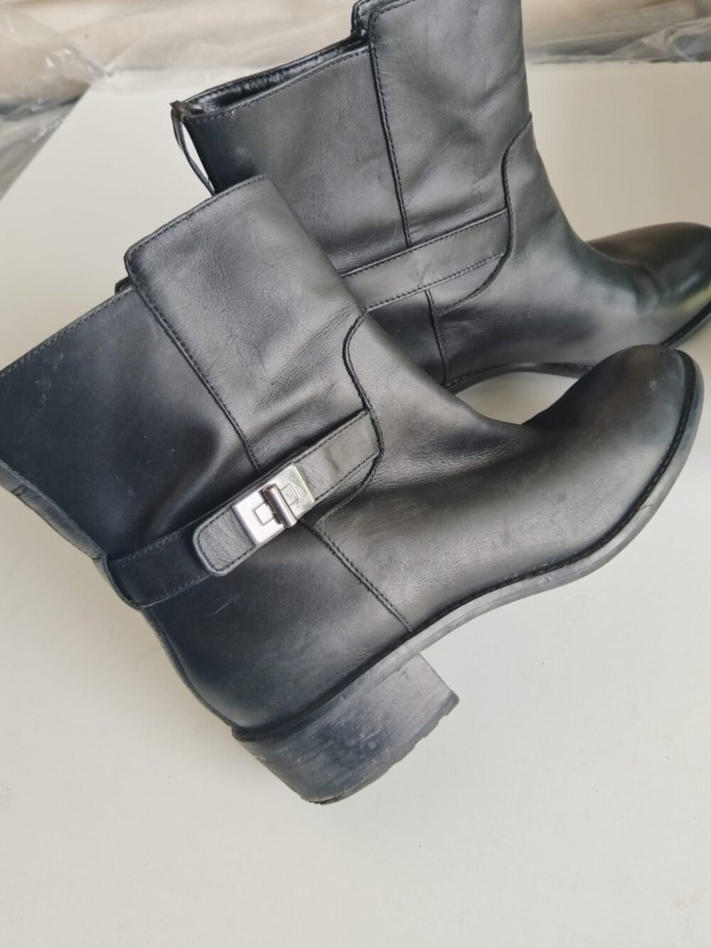 Cole Haan Waterproof Black Leather Ankle Boots - Women's US  9B